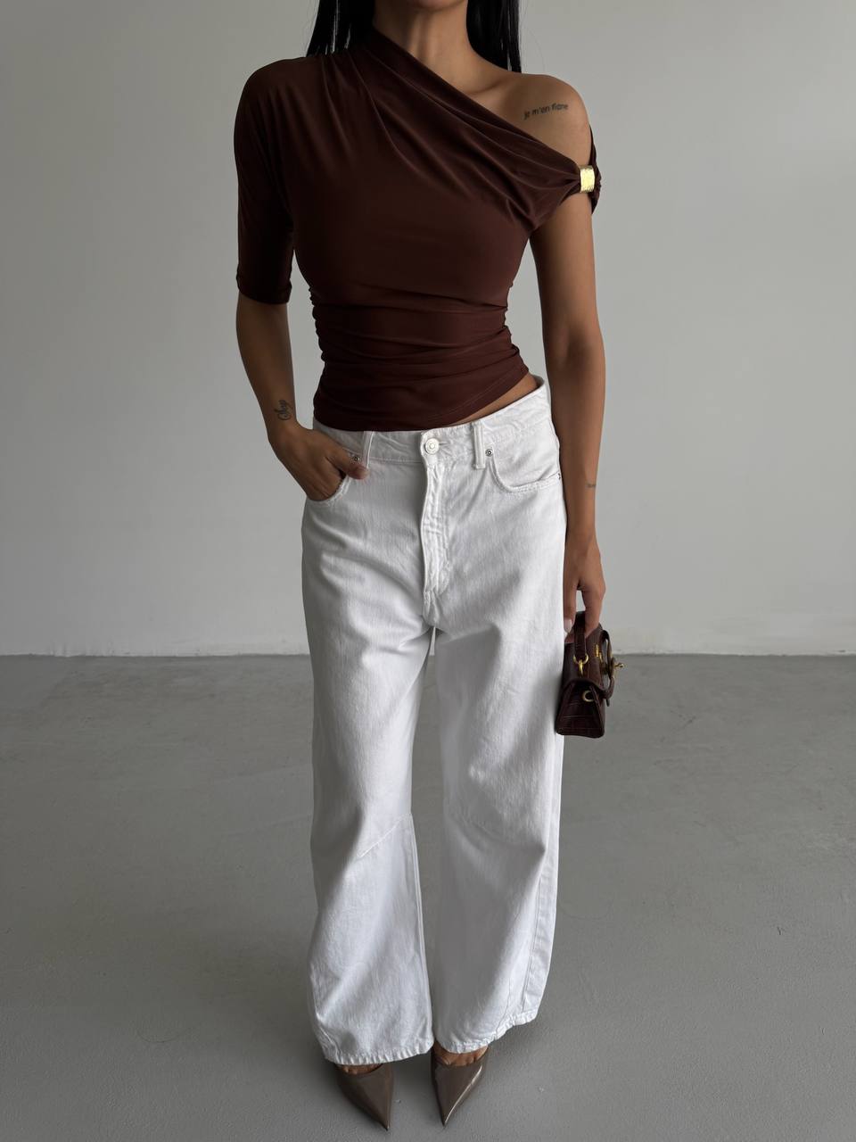 The Frame Accent Top