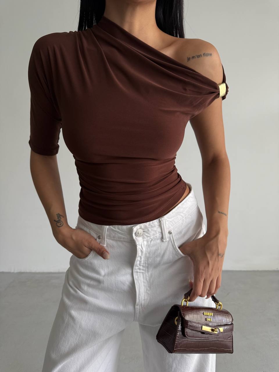 The Frame Accent Top