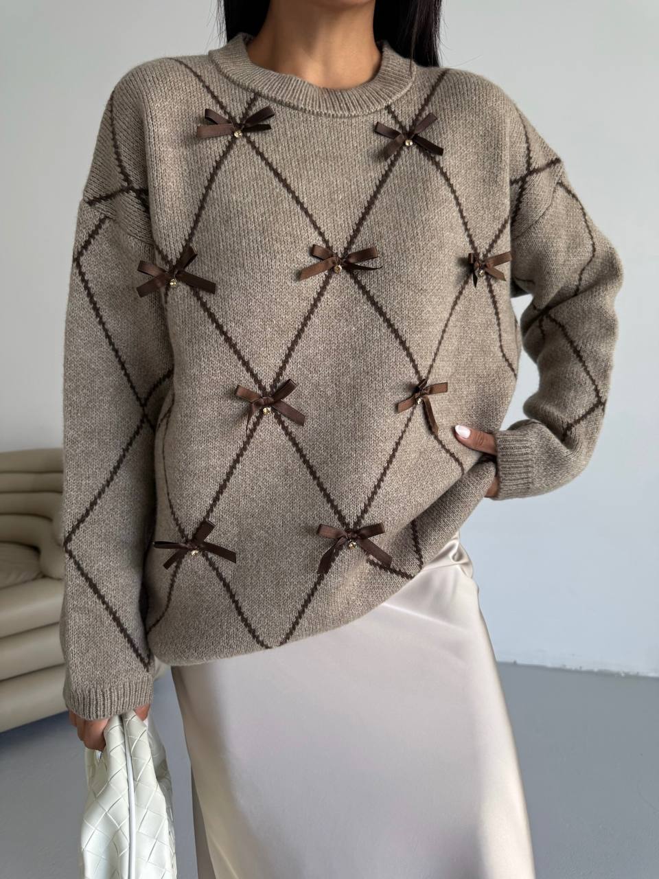 The Marquise Sweater - Taupe and Burgundy