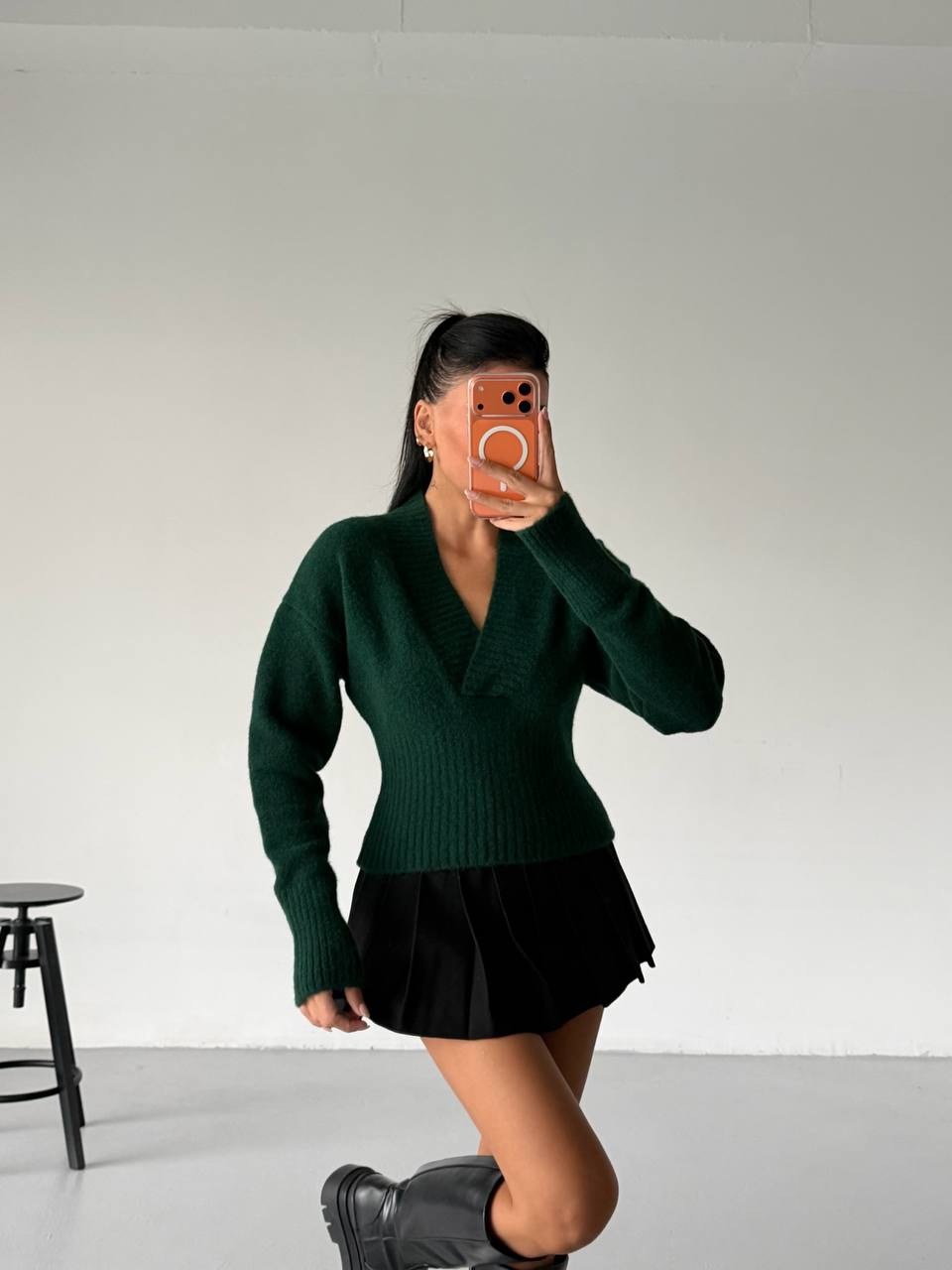 The Poise V-Neck Knit ( Black & Green)