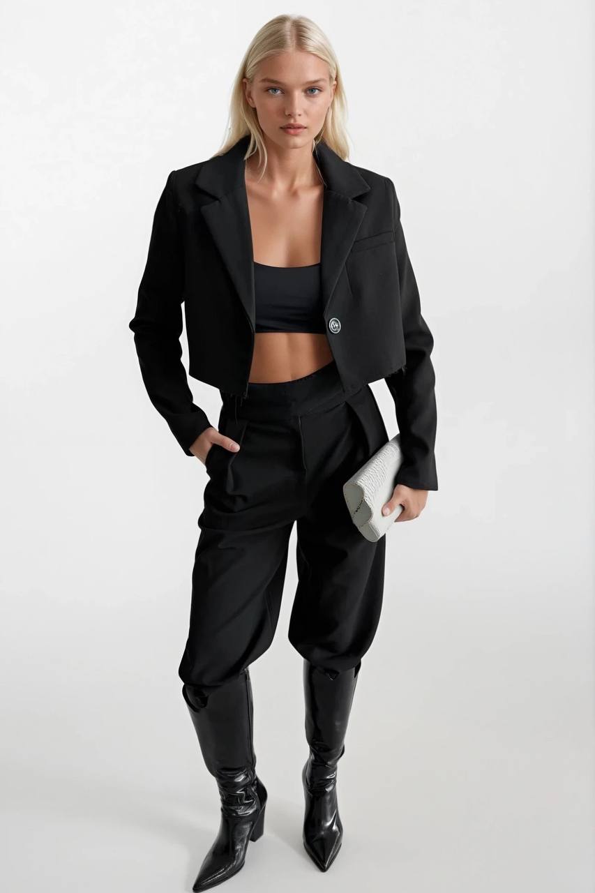 The Frame Crop Blazer